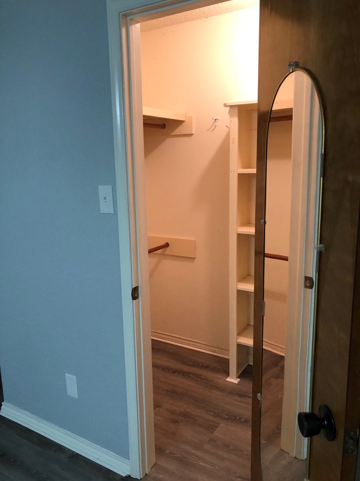 third bedroom and walk in closet