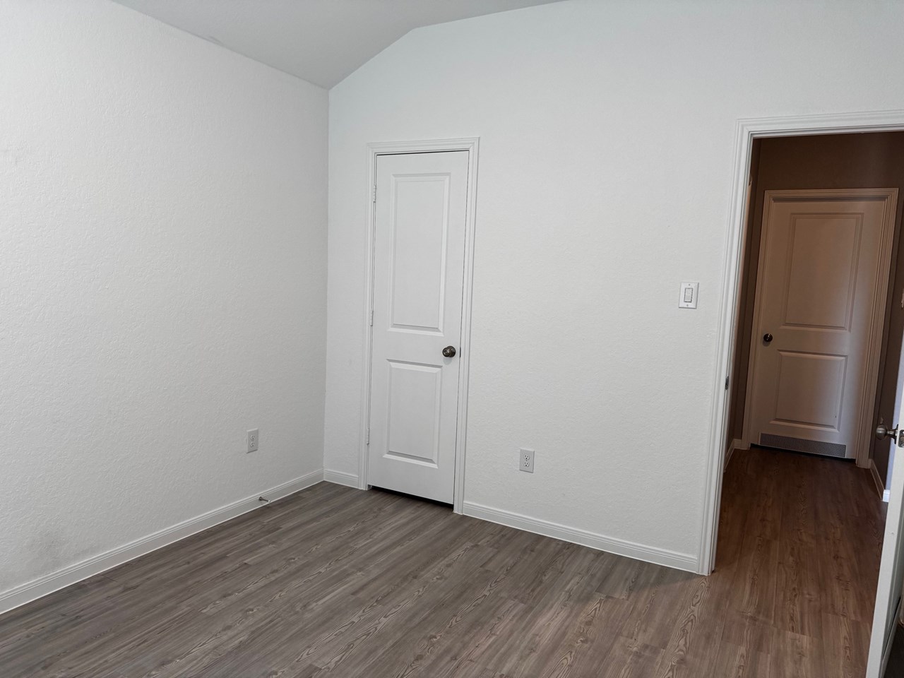 bedrooom 1